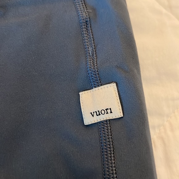 Vuori Joggers - Picture 4 of 5